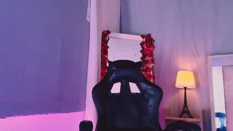 Snapshot of emily_castillo1_ chatting on March 2, 2026, 5:41 am emily_castillo1_ online show from March 2, 2026, 5:41 am