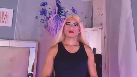 Snapshot of emily_castillo1_ chatting on March 20, 2026, 4:06 am emily_castillo1_ online show from March 20, 2026, 4:06 am