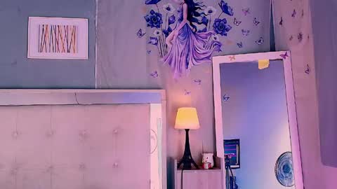emily_castillo1_ online show from May 1, 2026, 5:56 am