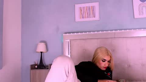 Snapshot of emily_castillo_1 chatting on September 27, 2025, 5:12 am emily_castillo_1 online show from September 27, 2025, 5:12 am