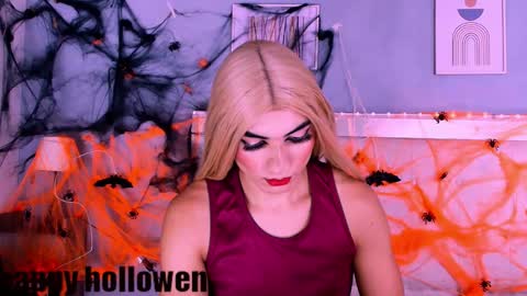 Snapshot of emily_castillo_1 chatting on October 9, 2025, 5:27 am emily_castillo_1 online show from October 9, 2025, 5:27 am