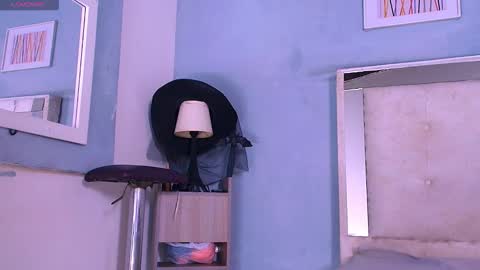 Snapshot of emily_castillo_1 chatting on October 13, 2025, 3:39 am emily_castillo_1 online show from October 13, 2025, 3:39 am