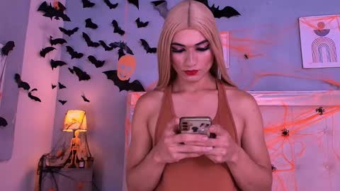 Snapshot of emily_castillo_1 chatting on October 21, 2025, 5:41 am emily_castillo_1 online show from October 21, 2025, 5:41 am