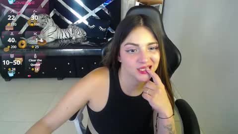 emily_cooper_t online show from February 12, 2026, 7:53 pm
