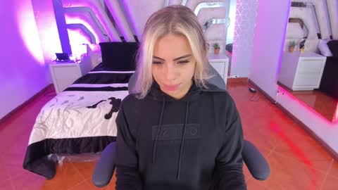 Emily online show from December 24, 2024, 10:55 am