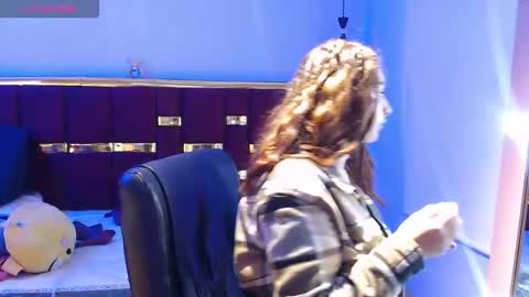 Snapshot of emily_fox_3 chatting on November 1, 2025, 12:18 pm emily fox 3 online show from November 1, 2025, 12:18 pm