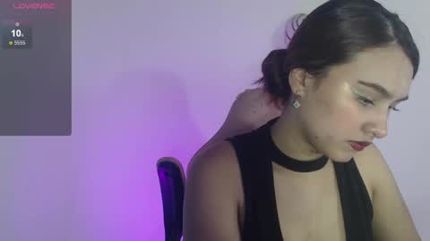 Snapshot of emily_fox_3 chatting on November 20, 2025, 6:02 am emily fox 3 online show from November 20, 2025, 6:02 am