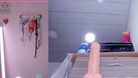 emily_foxxxi online show from May 16, 2026, 11:14 pm