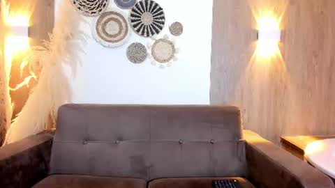 emily_frostt online show from June 29, 2026, 11:43 am