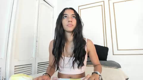 emily_gaviria1 online show from June 9, 2026, 12:17 pm