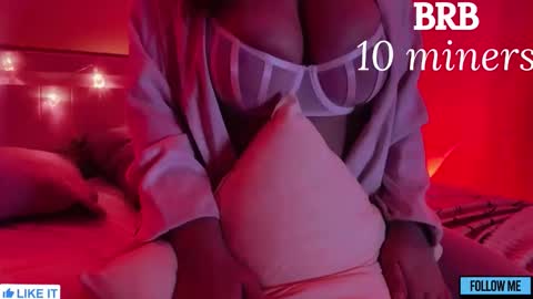 Snapshot of emily_gin chatting on March 3, 2026, 2:18 am EMILY online show from March 3, 2026, 2:18 am