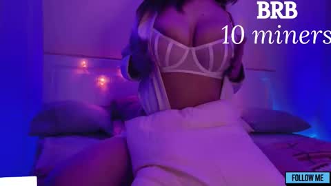 Snapshot of emily_gin chatting on March 22, 2026, 2:15 am EMILY online show from March 22, 2026, 2:15 am