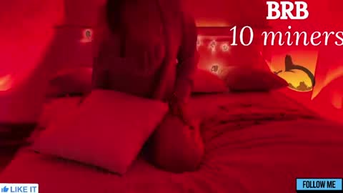 Snapshot of emily_gin chatting on April 2, 2026, 2:09 am EMILY online show from April 2, 2026, 2:09 am