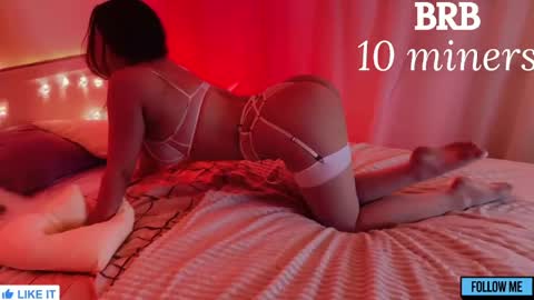 Snapshot of emily_gin chatting on April 14, 2026, 2:06 am EMILY online show from April 14, 2026, 2:06 am