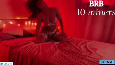 Snapshot of emily_gin chatting on May 5, 2026, 6:54 am EMILY online show from May 5, 2026, 6:54 am