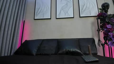 emily_hex online show from September 11, 2025, 9:04 pm