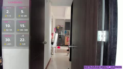 Snapshot of emily_huddson_ chatting on October 3, 2025, 5:54 pm independet model online show from October 3, 2025, 5:54 pm