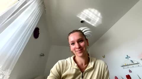 Emily  online show from October 2, 2025, 8:43 am