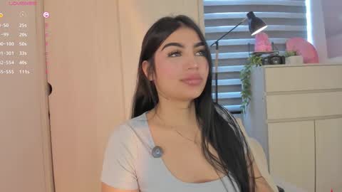 EmilyKenner  Independent model  online show from October 23, 2025, 11:31 am