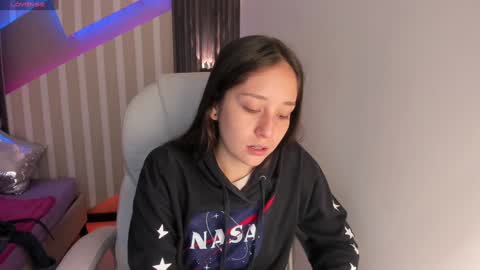 Emily online show from December 27, 2024, 2:33 pm