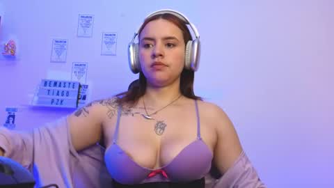 Emily Lindey online show from February 22, 2026, 1:09 pm