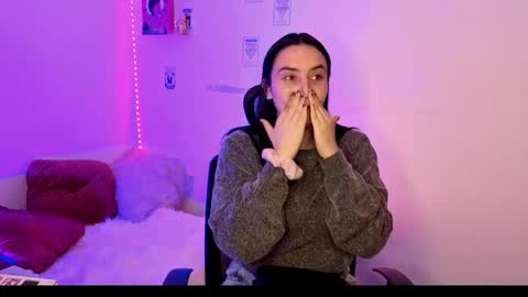 Emily Lindey online show from May 12, 2026, 3:03 am