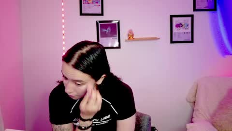 Emily Lindey online show from June 17, 2026, 6:38 am