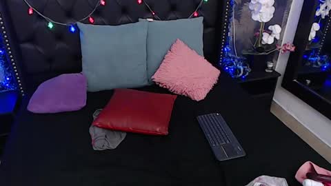 Emily online show from December 19, 2024, 6:45 pm
