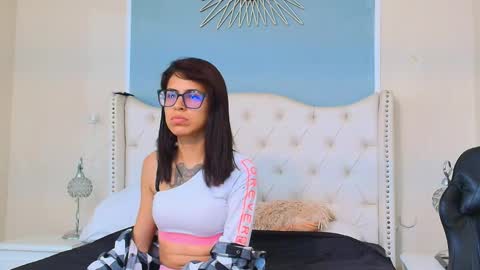 Emily online show from November 18, 2025, 10:47 pm