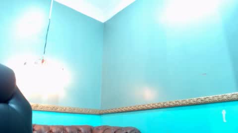 emily_manzur online show from June 9, 2026, 5:57 pm