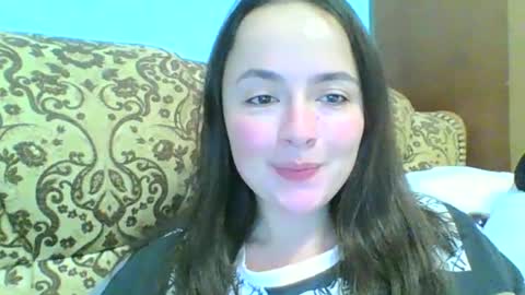 emily_morning_dew online show from December 4, 2024, 7:17 am