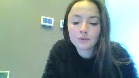 emily_morning_dew online show from December 15, 2024, 11:12 am