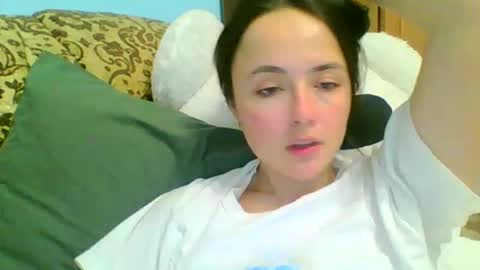 emily_morning_dew online show from December 22, 2024, 3:11 pm