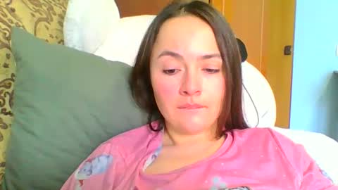 emily_morning_dew online show from January 2, 2025, 7:01 am