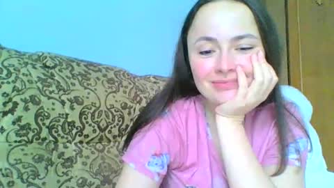 emily_morning_dew online show from January 2, 2025, 1:19 pm