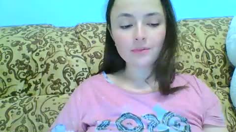 emily_morning_dew online show from January 3, 2025, 11:44 pm