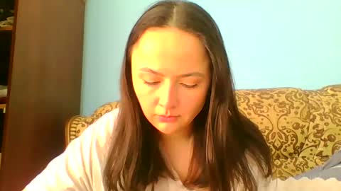 emily_morning_dew online show from February 25, 2025, 10:47 am