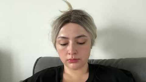 Snapshot of emily_morning_dew chatting on September 19, 2025, 7:54 am emily_morning_dew online show from September 19, 2025, 7:54 am