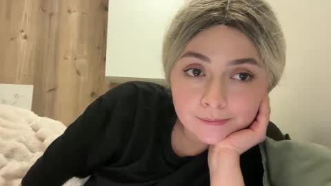 Snapshot of emily_morning_dew chatting on October 13, 2025, 6:08 pm emily_morning_dew online show from October 13, 2025, 6:08 pm