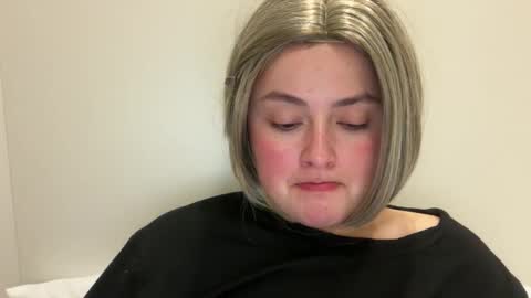 emily_morning_dew online show from April 22, 2026, 7:26 pm