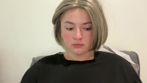 Snapshot of emily_morning_dew chatting on May 18, 2026, 4:07 am emily_morning_dew online show from May 18, 2026, 4:07 am