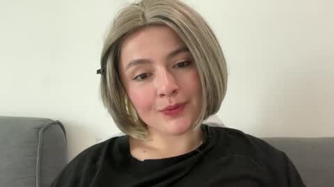 Snapshot of emily_morning_dew chatting on May 20, 2026, 6:08 am emily_morning_dew online show from May 20, 2026, 6:08 am