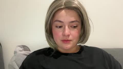 Snapshot of emily_morning_dew chatting on May 22, 2026, 2:51 am emily_morning_dew online show from May 22, 2026, 2:51 am