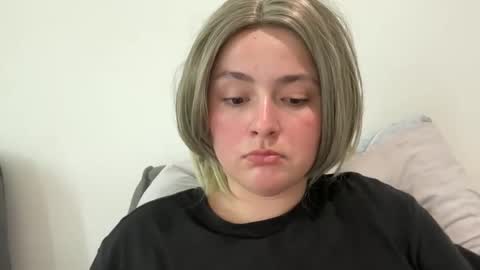 Snapshot of emily_morning_dew chatting on June 6, 2026, 9:36 am emily_morning_dew online show from June 6, 2026, 9:36 am