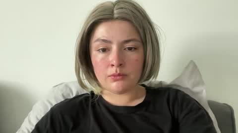 Snapshot of emily_morning_dew chatting on June 7, 2026, 5:44 am emily_morning_dew online show from June 7, 2026, 5:44 am