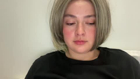 Snapshot of emily_morning_dew chatting on June 19, 2026, 5:50 pm emily_morning_dew online show from June 19, 2026, 5:50 pm