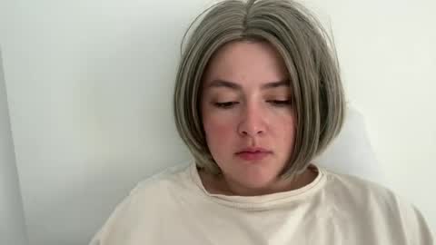 emily_morning_dew online show from June 26, 2026, 5:56 am