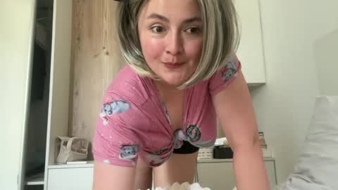 emily_morning_dew online show from July 1, 2026, 8:16 am