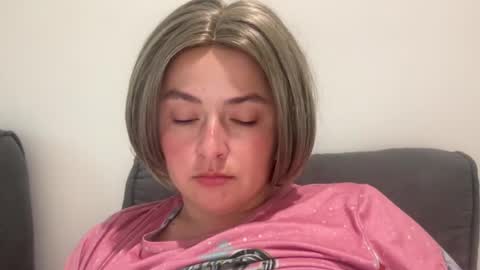 emily_morning_dew online show from July 16, 2026, 6:14 pm