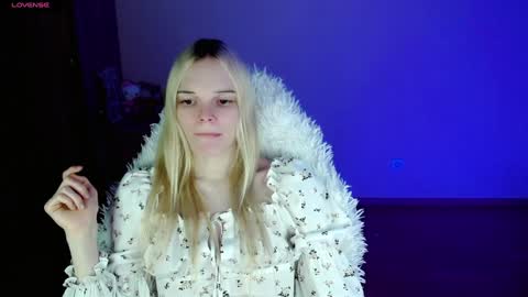 Snapshot of emily_nyaffe chatting on January 18, 2025, 1:30 am Lia online show from January 18, 2025, 1:30 am